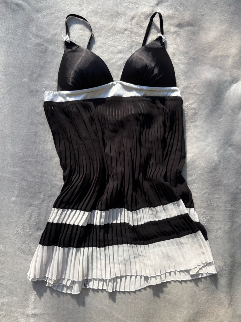 Linea Donatella Black & White Pleated Babydoll Chemise - Small